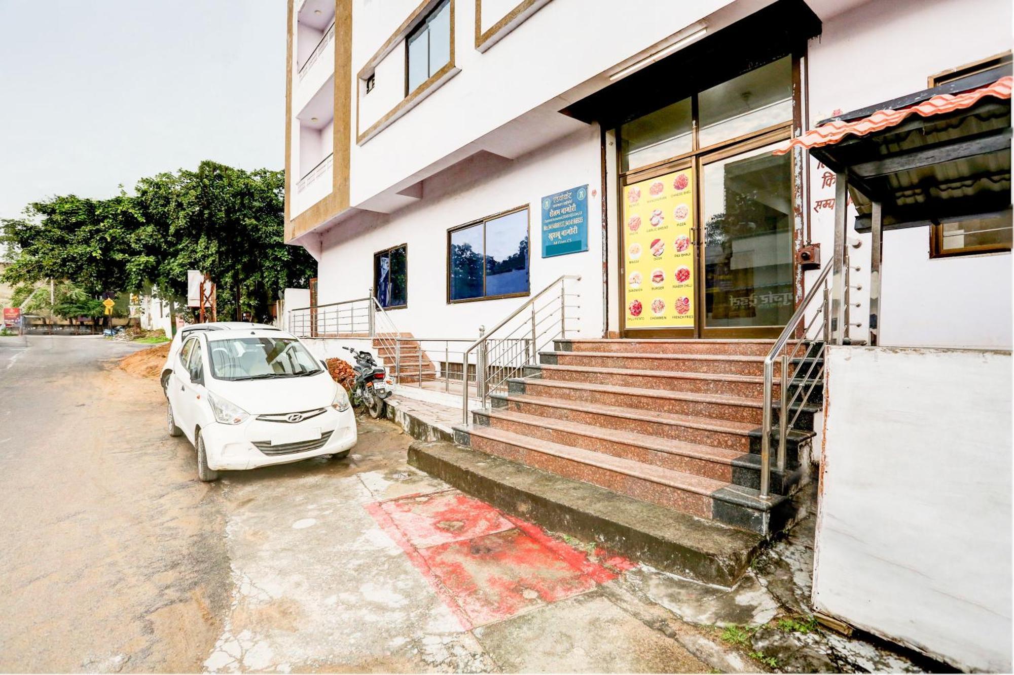 Super Hotel O Goverdhan Villa Udaipur Exteriör bild