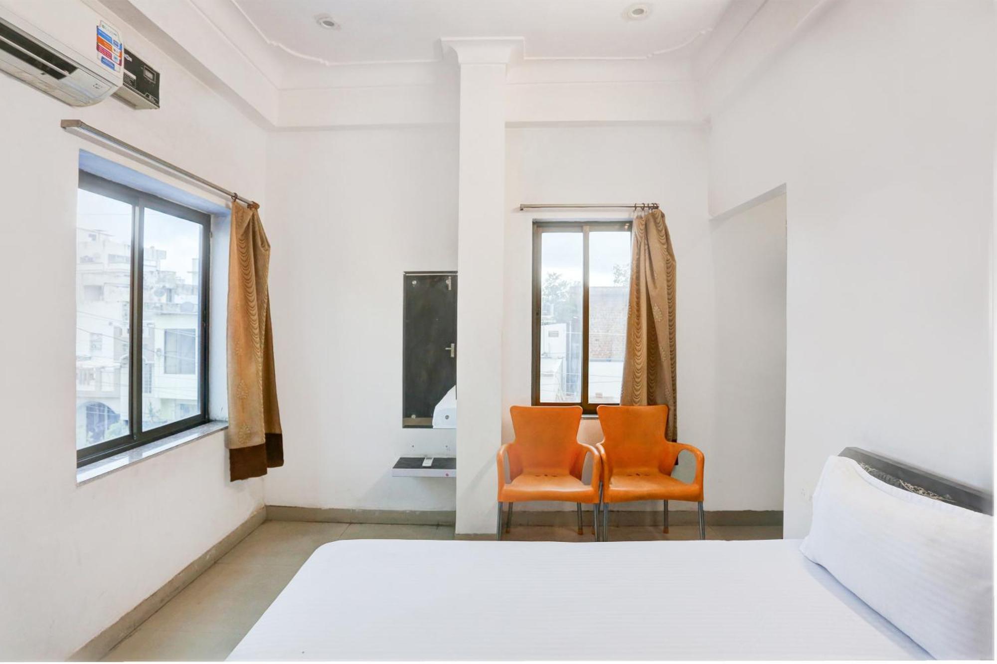 Super Hotel O Goverdhan Villa Udaipur Exteriör bild