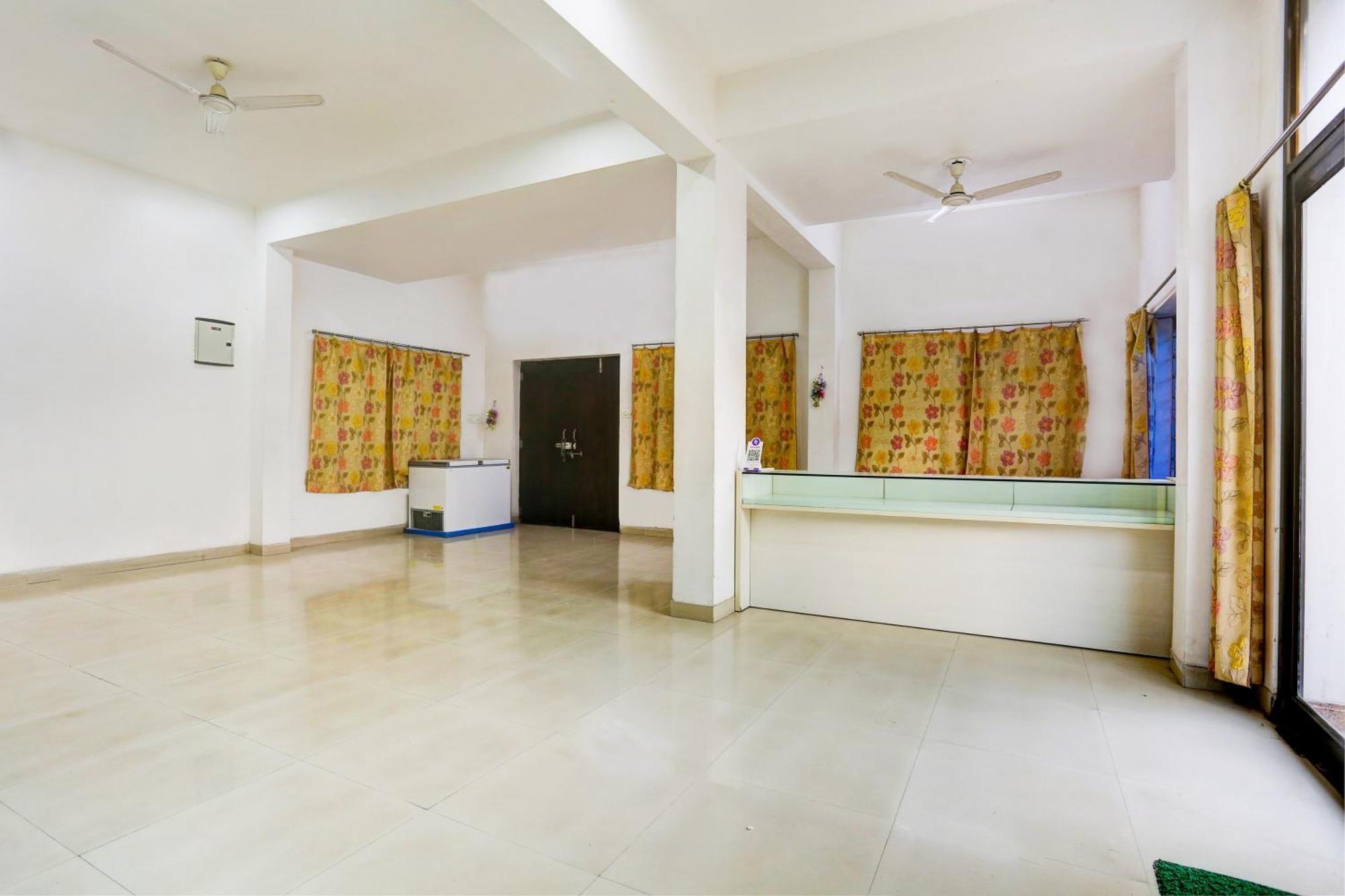 Super Hotel O Goverdhan Villa Udaipur Exteriör bild