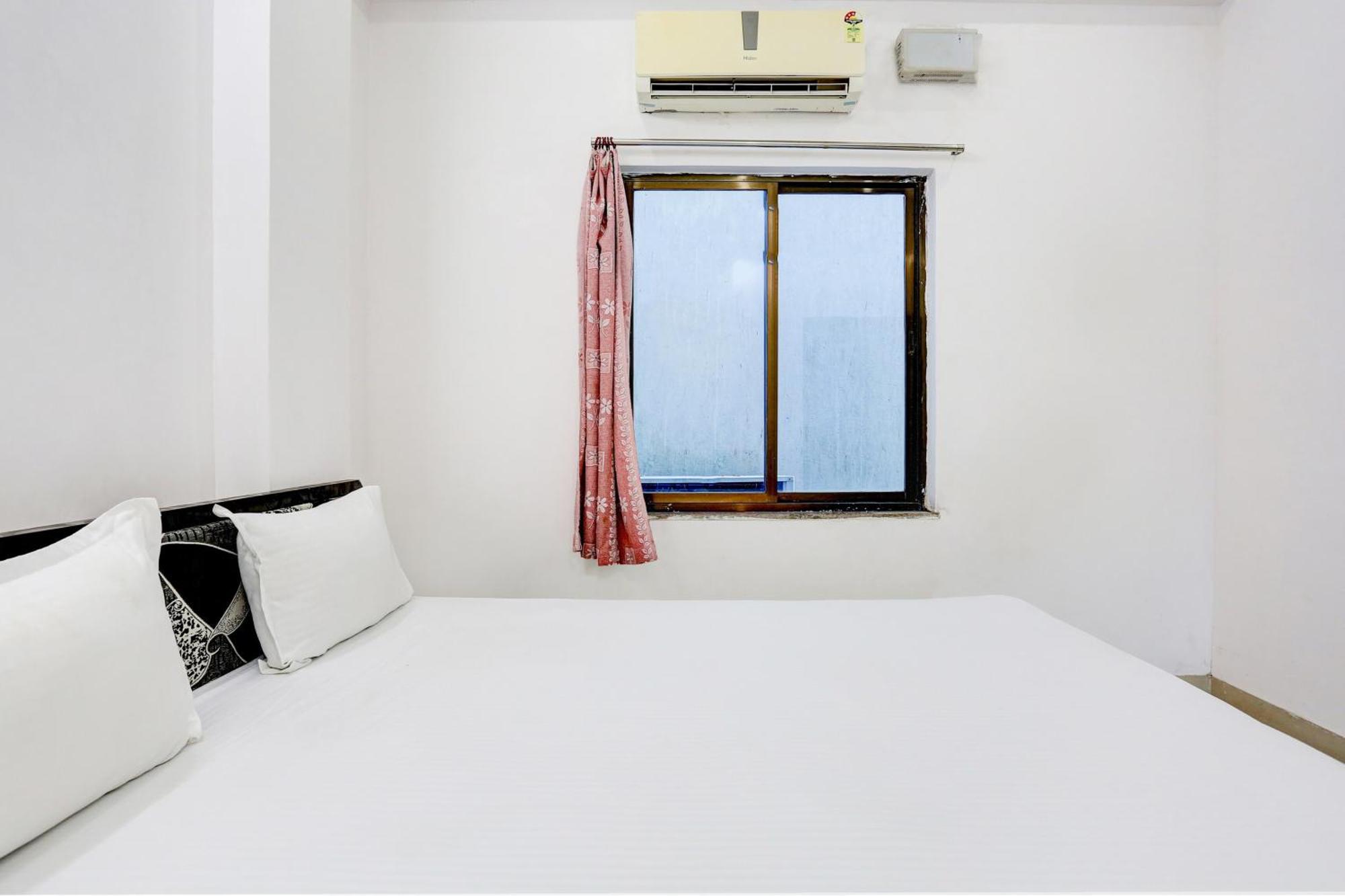 Super Hotel O Goverdhan Villa Udaipur Exteriör bild